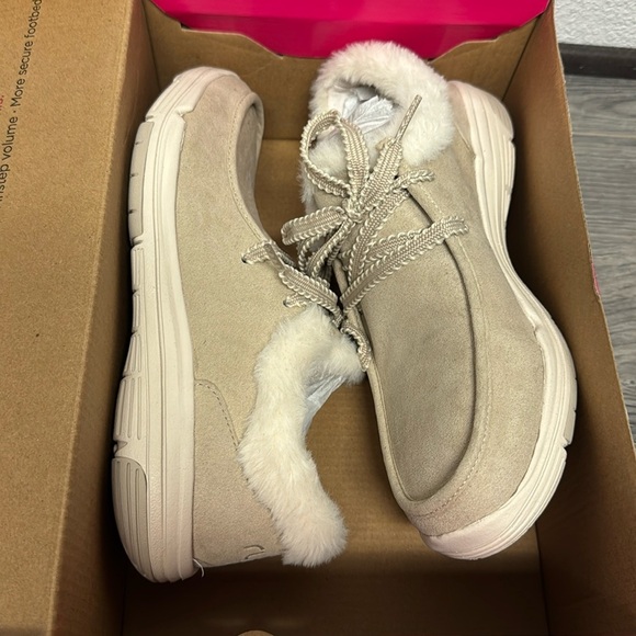 Ryka Water-Repellent Lace-Up Cozy Ankle Boots - Avid - Picture 2 of 6